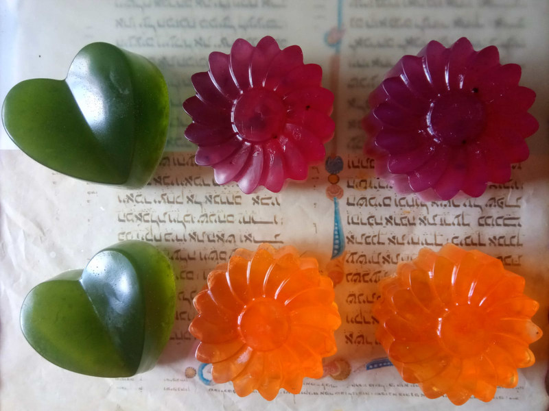 TALLERES DE JABONES, VELAS  Y COSMETICA NATURAL