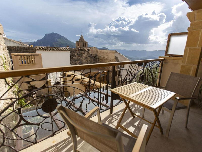 Hotel Poeta Jorge Manrique 11