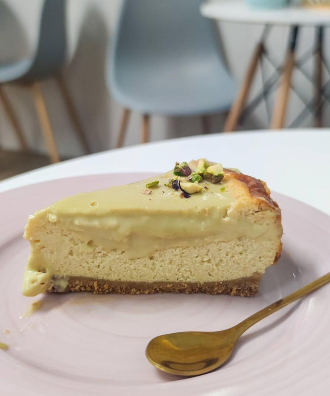 Tarta de queso y pistacho 12-14 porciones